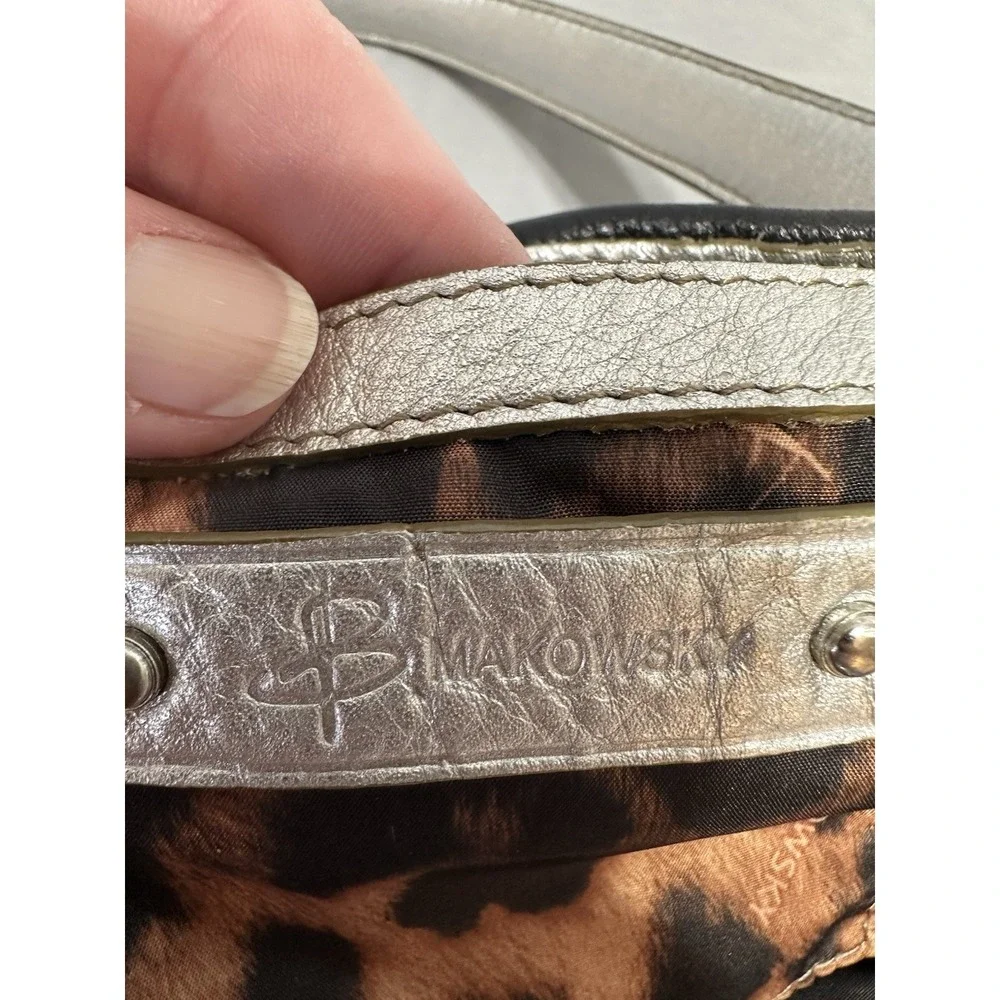 details brown printed